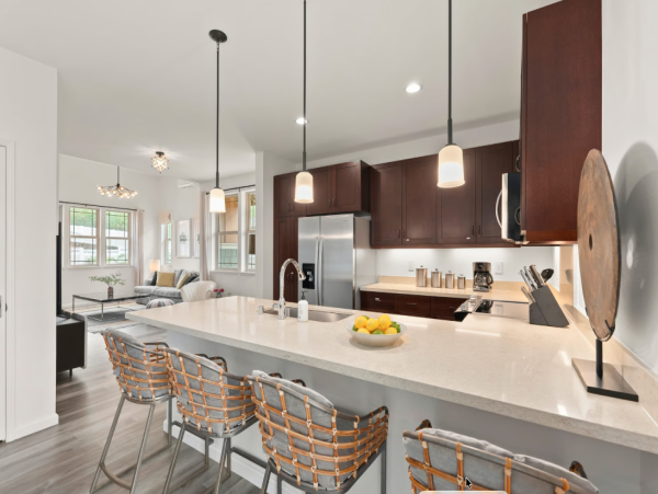Your Dream Hawaiian Retreat Awaits in Makaha Valley - Luxury 4-Bedroom Home